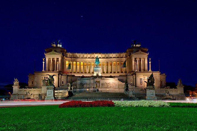 Top 10 Attraction of Rome - Small group Tour - Tempio di Adriano and Pantheon outside: seeing what survived