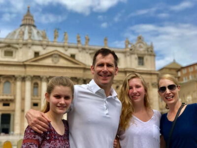 Top to Bottom Saint Peter's Basilica Tour with Dome Climb - Meeting at Mondo Cattolico and the Reality of Vatican Security