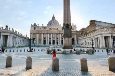 Tour of St Peter's Basilica with Dome Climb and Grottoes - St. Peter’s Square: Bernini’s Visual Effects in Plain Sight