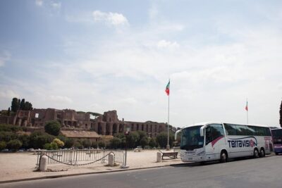 Transfer Fiumicino Airport - Rome City Centre - Finding the bus at Fiumicino: signage, bays, and the “Terminal 3” moment