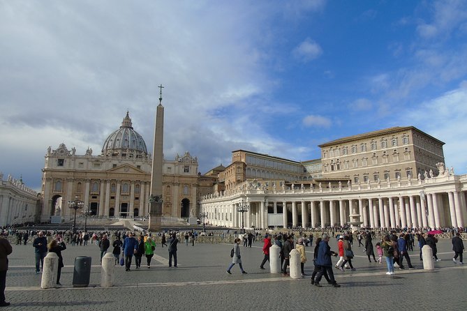 Transfer Fiumicino Fco Airport to Civitavecchia Port with 3 hours Rome Tour - Trevi Fountain and Spanish Steps: Two Short Stops, One Big Photo Payoff