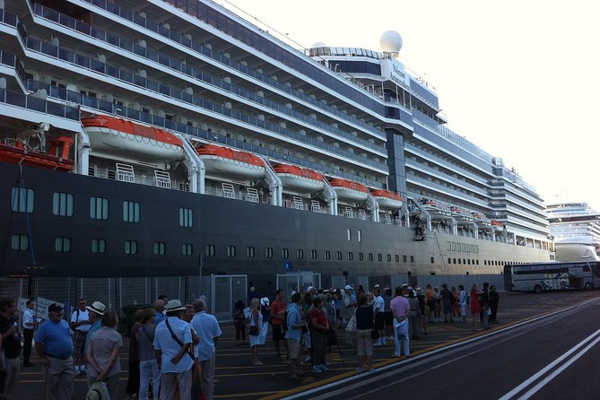 Transfer from Rome to Civitavecchia Port - The Mercedes Minivan Ride: Comfort, Efficiency, and a Real-Life Time Buffer