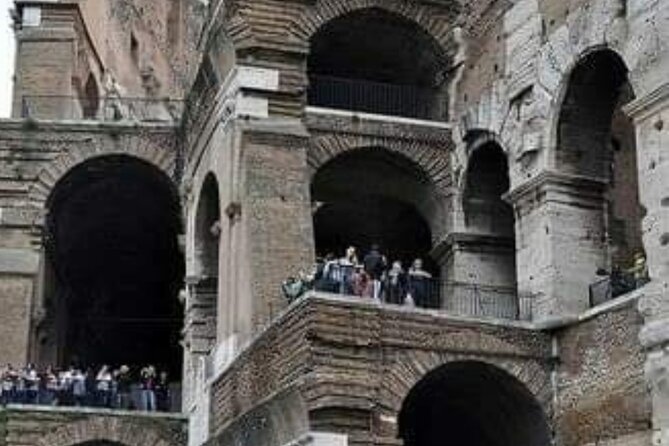 Transfer Rome to Airports - The Ride Experience: Air-Conditioning, Water, and a Calm Drive