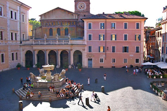 Trastevere: A Self-guided Audio Tour of Rome's Medieval Village - Starting at Piazza Trilussa: what to expect on the ground