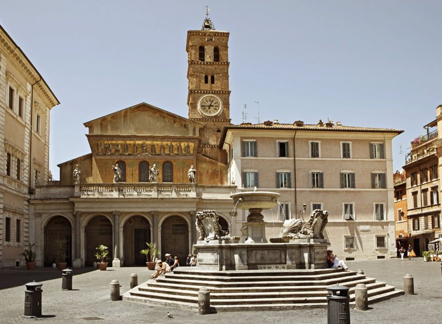 Trastevere and Villa Farnesina: 3 Hours Private Tour - Starting at Villa Farnesina: Where the Tour Finds Its Legs