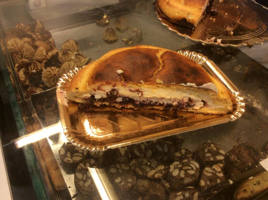 Trastevere Food Tour Prime Edition - Pizza bred from sourdough dating to 1824: Roman-style simplicity