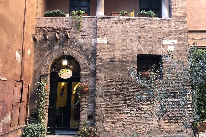 Trastevere Like a Local Food Tour with 7+ Food Tastings & Wines - Piazza di Santa Maria in Trastevere: The Neighborhood Heart