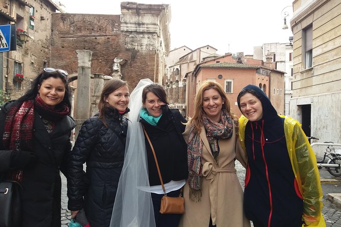 Trastevere Quarter and Tiberine Island Private Tour with Gelato - The Raphael thread: Arco di Settimio Severo and street-level storytelling