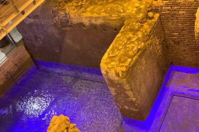 Trevi Fountain District Underground Domus Tour and Gelato - From Aqua Virgo to Nero: How the Guide Turns Layers Into a Story