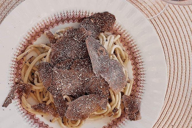 Truffle hunting near Rome with 7-course lunch - What to Wear for a Cooler Forest Hunt (Even When It’s Raining)