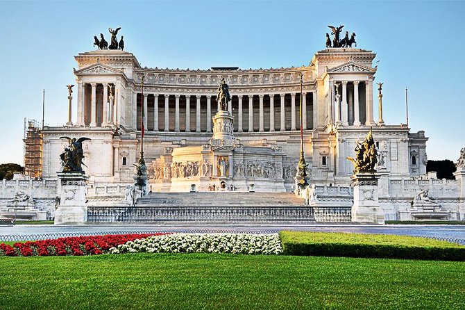Unveil Rome : Crypts, Underground Aqueducts and Iconic Monuments - Trevi Fountain at nightfall: iconic photos with context