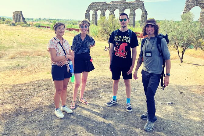 Urban Hike to the Aqueduct Park in Rome - Porta Furba and Pope Clement XII’s fountain stop