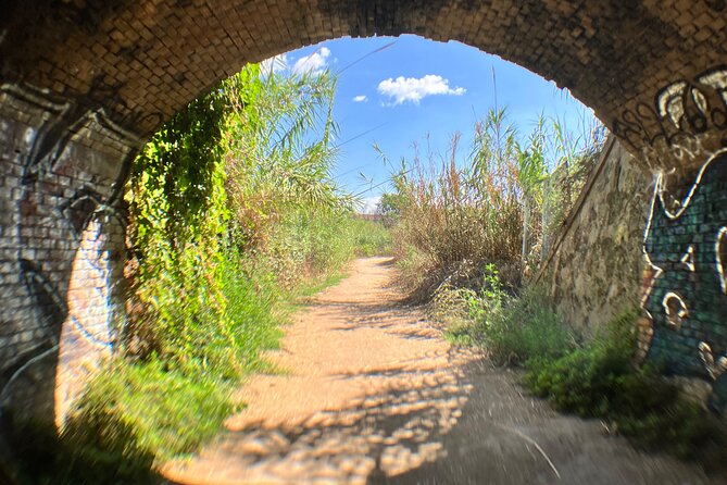 Urban Hike to the Aqueduct Park in Rome - Tor Fiscale: nature, history, and extra aqueduct scenery