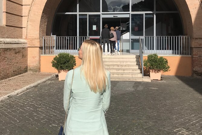 Vatican and Sistine Chapel Guided Tour with Skip-the-Line - Sistine Chapel: 20 Minutes That Can Still Feel Like an Hour
