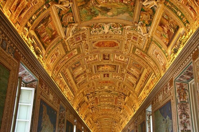 Vatican by Night: Vatican Museums and Sistine Chapel Guided Tour - Why a Vatican Night Tour Works So Well