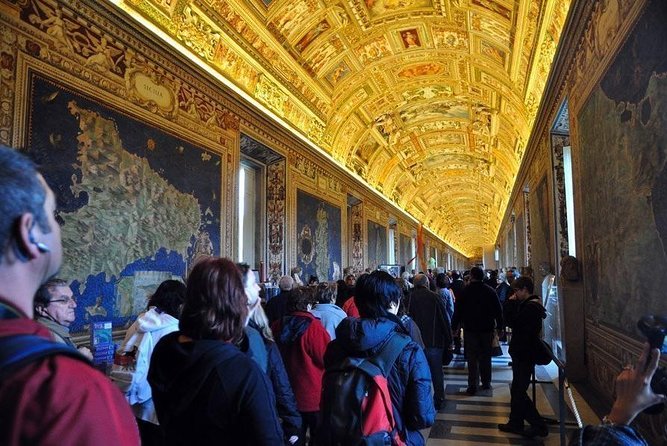 Vatican experience with St. Peter's Basilica option - Sistine Chapel in About 20 Minutes: Seeing Michelangelo Without Burning Time