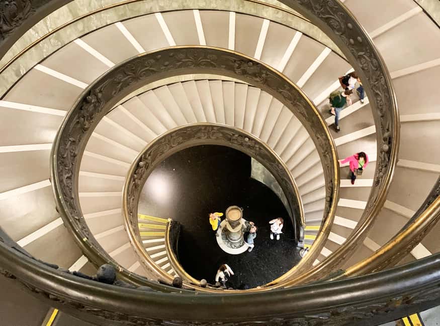 Vatican Museum and Sistine Chapel Tour - Vatican Museums: How the Guide Turns Rooms Into a Story
