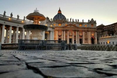 Vatican Museum ~ Sistine chapel Guided Tour Without Queue - Sistine Chapel with first-track entry: where timing matters