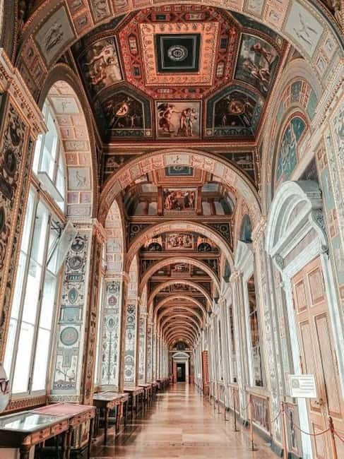 Vatican: Museum, Sistine Chapel & Raphael Rooms Evening Tour - Vatican Museums Corridors: Seeing the Right Highlights in the Right Order
