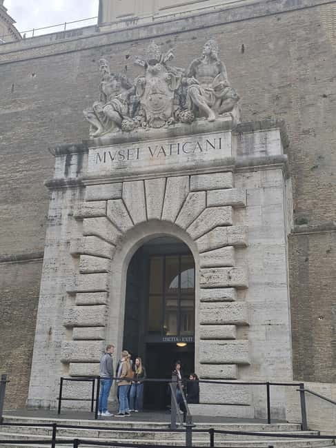 Vatican: Museum, Sistine Chapel & Raphael Rooms Evening Tour - Gallery of Maps: A Smart Stop That Changes How You View the Vatican