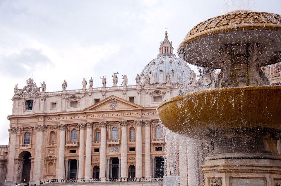 Vatican Museum & Sistine Chapel VIP audioguide tour + pickup - Languages, pace, and why the format suits mixed groups