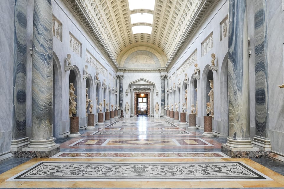 Vatican Museums and Sistine Chapel Entry Ticket - Cloakroom, dress code, and security: keep your trip smooth
