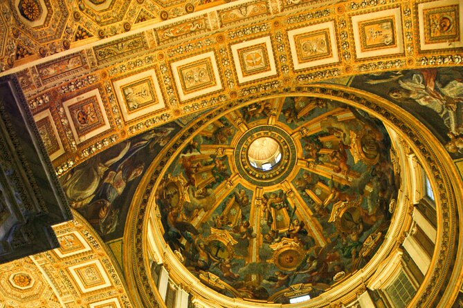 Vatican Museums and Sistine Chapel Guided Tour and Skip the line - St. Peter’s Basilica exit: convenient route planning, with a time cutoff