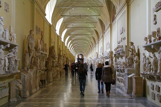 Vatican Museums and Sistine Chapel Skip the Line Guided Tour - Where the tour guide and headsets really matter