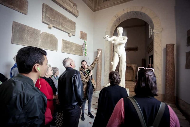 Vatican Museums & Sistine Chapel Small Group Tour - Pickup - Cortile del Belvedere and the Gallery of Maps: a smart warm-up