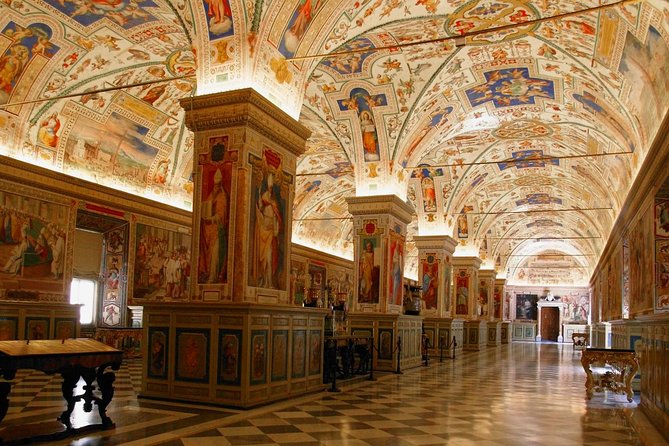 Vatican Museums Sistine Chapel Tour with access to St Peter - Price and logistics: what you’re really paying for