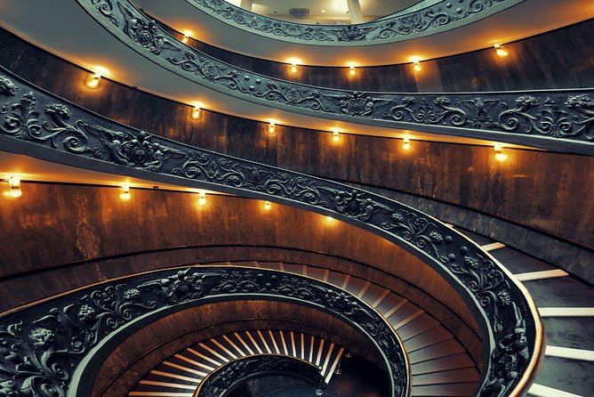 Vatican Museums & Sistine Chapel VIP small group tour(max 10 pax) - What the small group (10 max) changes