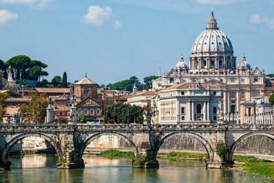 Vatican Museums & Sistine Chapel with Guided Tour Options - Vatican Museums Route: Tapestries, Maps, Candelabras, and the Pinecone Courtyard