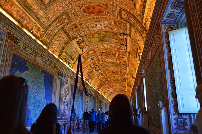 Vatican Museums with Sistine Chapel - Small Group Tour - Audio headsets and guides: the best way to avoid hearing problems