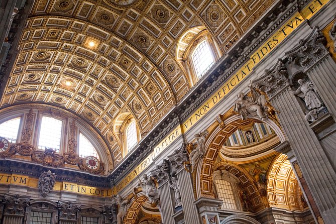 Vatican private tour –Museums and Sistine Chapel with Raphael rooms - Entering the Vatican Museums: Time Well Spent in a Big Place