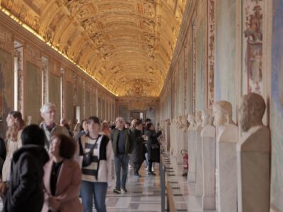 Vatican Private Tour with Skip-the-Line & Expert Guide - Meeting at Bar Da Paolo (Viale Vaticano 104) and practical first steps