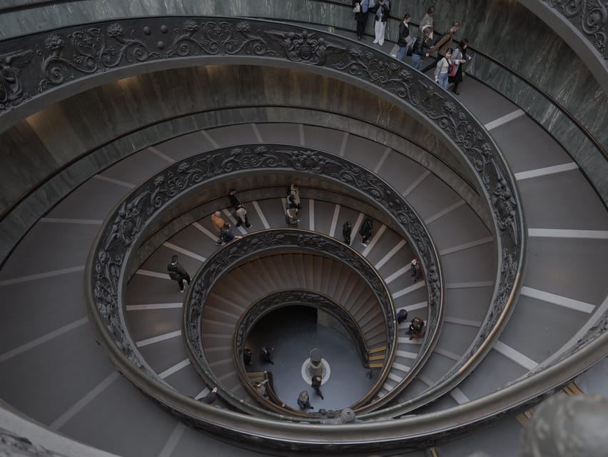 Vatican Private Tour with Skip-the-Line & Expert Guide - Raphael Rooms: the comfort of having someone point out what matters