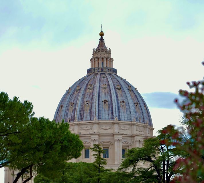 Vatican Private Tour with Skip-the-Line & Expert Guide - St. Peter’s Basilica via the privileged passage: what the 2025 Jubilee changes