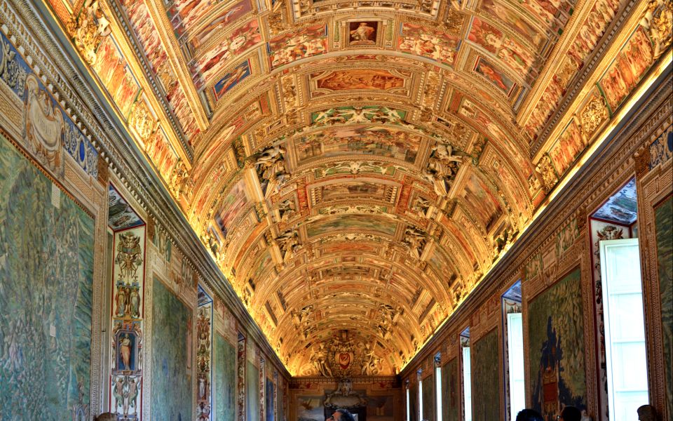 Vatican, Sistine Chapel and St. Peter's Semi Private Tour - Raphael’s Rooms and the Pine Courtyard: The Best “Room-to-Room” Moment