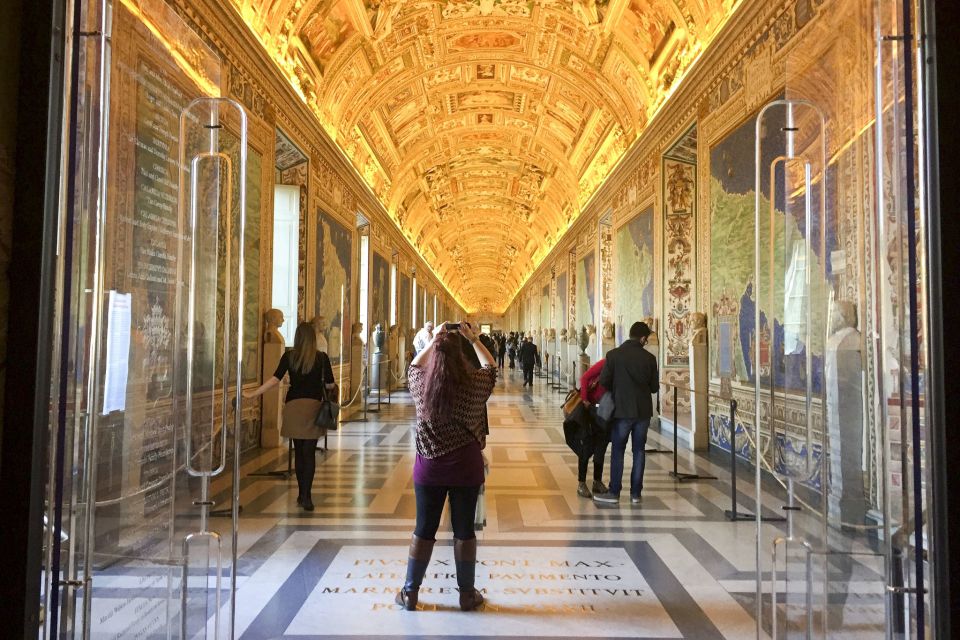 Vatican: Sistine Chapel and Vatican Museums Small Group Tour - Courtyard of the Pigna and the Belvedere Area: Where the Museum Stories Begin