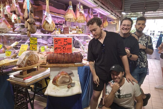 Vatican Street Food Tour and Wine Experience with Local Guide - Trionfale Market: where Roman taste starts