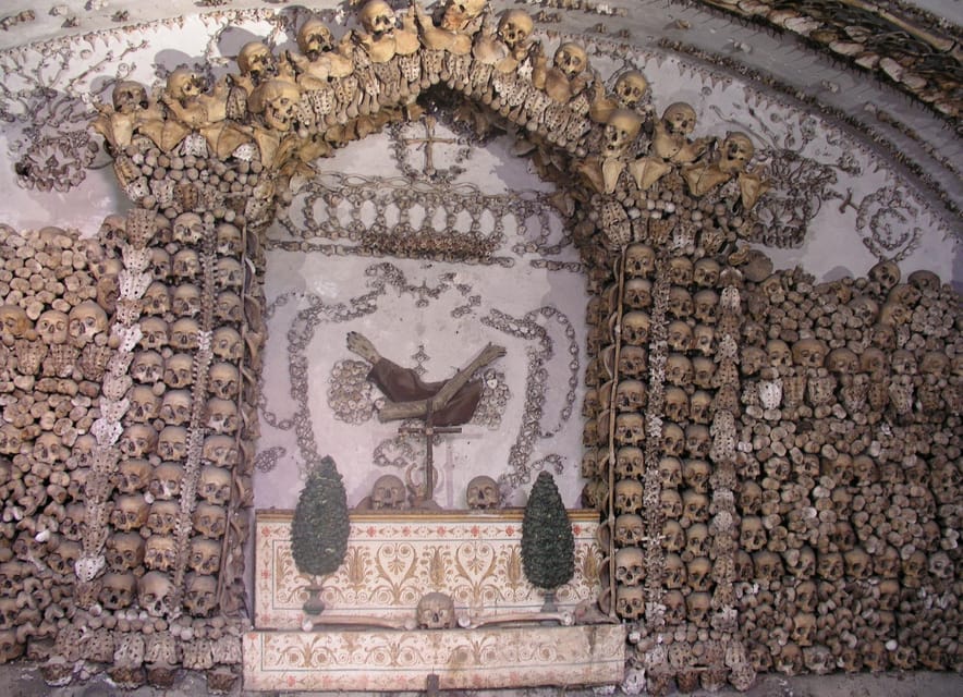 Vatican tour : Holy Jubilee Doors and Tomb of Pope Francis - Key highlights to look for