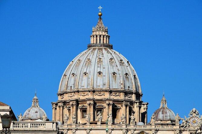 Vatican Tour: Museums, Raphael Rooms & Sistine Chapel - Meeting Point and the 2:45 pm Reality Check