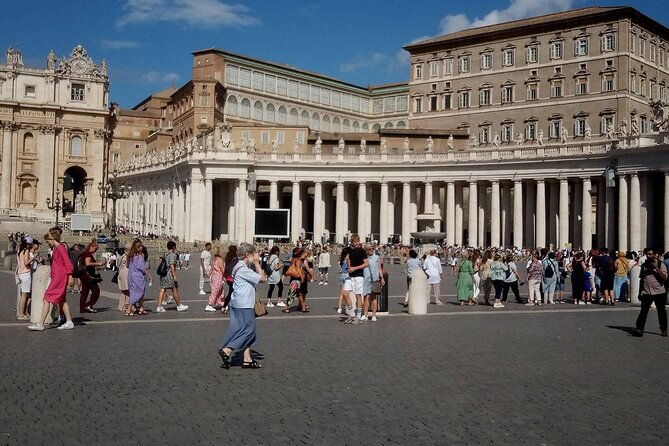 Vatican Tour Skip the Line Service Semi Private Group - Meeting points and getting oriented without stress