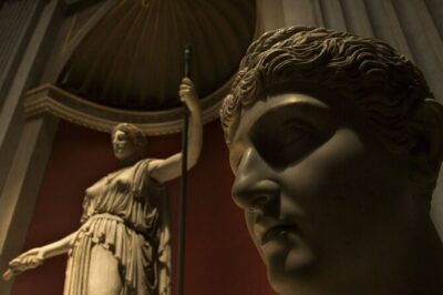 Vatican Tour: Vatican Museums Sistine Chapel & St Peter Basilica - The real bottleneck: security and crowd pressure