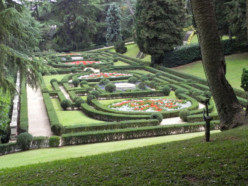 Vatican: Vatican Gardens with Bus Tour & Vatican Museums - Inside the Sistine Chapel: the last room hits hardest