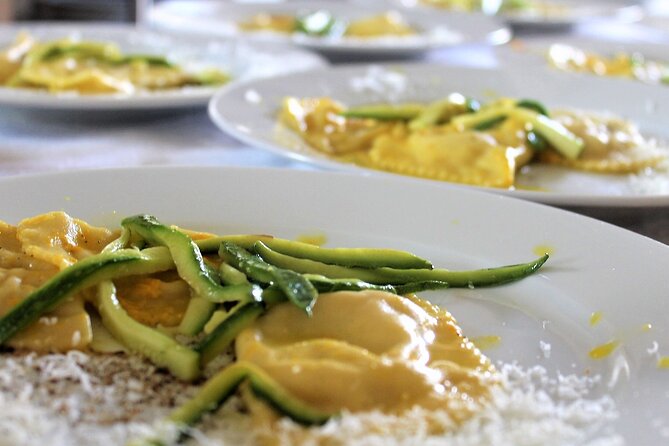 Vegetarian Cooking class in the Roman countryside - Small-group energy: why max 12 changes the whole class