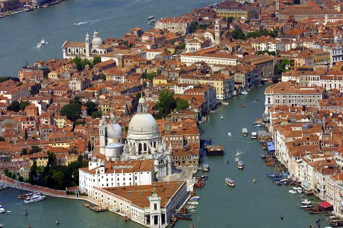 Venice Day Trip from Rome: Private Tour by High Speed Train - Venice’s first impression: Grand Canal views and Rialto momentum