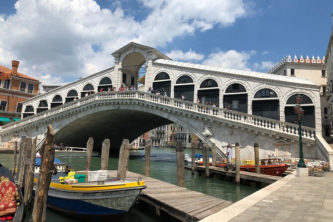 Venice from Rome: Private Day Trip by train with Islands Tour - Burano’s painted houses and lace tradition