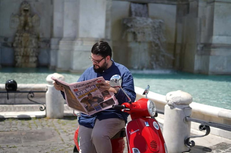 Vespa city tour in Rome with two different routes - Stop-by-Stop: Colosseum and Circus Maximus Warm-Up