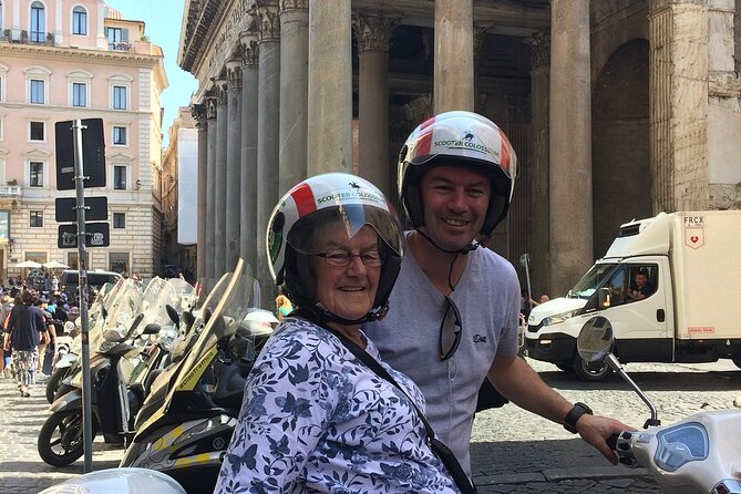 Vespa Primavera 125 cc Rental at Rome 24 ore - The Real Talk on Driving: Experience Requirements and Common Mistakes